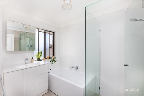 Property photo of 8/5 Hill Avenue Burleigh Heads QLD 4220