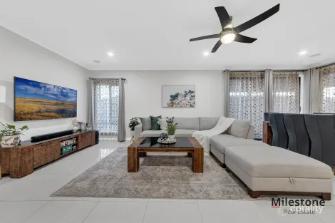 Property photo of 34 Nagle Crescent Cranbourne West VIC 3977