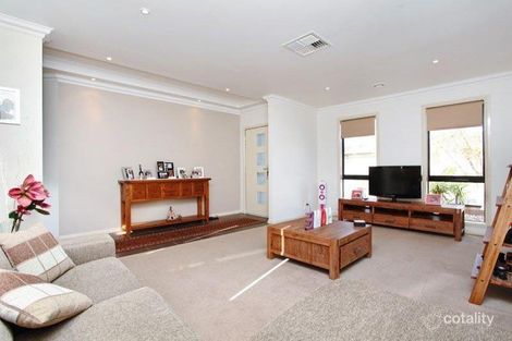 Property photo of 60 Clarendon Wynd Caroline Springs VIC 3023