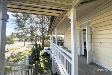 2/27 Pine St, North Ipswich, QLD 4305