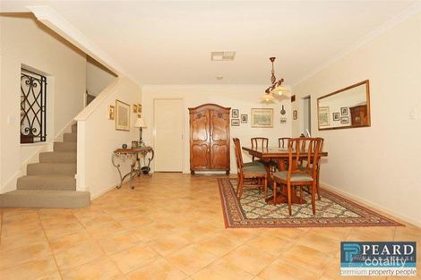 Property photo of 2 Monroe Retreat Meadow Springs WA 6210