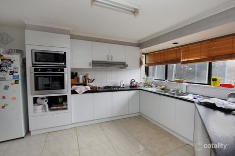 Property photo of 32 Weeden Drive Werribee VIC 3030