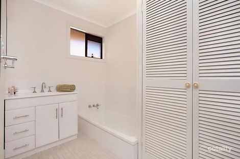 Property photo of 19 Elsie Street Banora Point NSW 2486