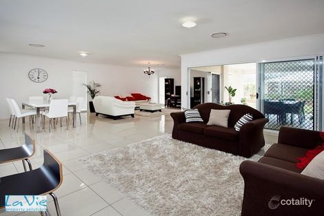 Property photo of 2 Pavia Place Augustine Heights QLD 4300