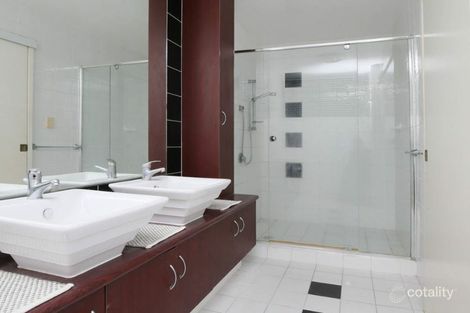 Property photo of 2/52 London Road Clayfield QLD 4011