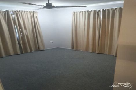 2/4 Rutherford St, Kawana, QLD 4701