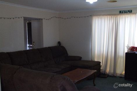 Property photo of 24 Gull Way Narre Warren South VIC 3805
