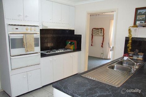 Property photo of 24 Gull Way Narre Warren South VIC 3805