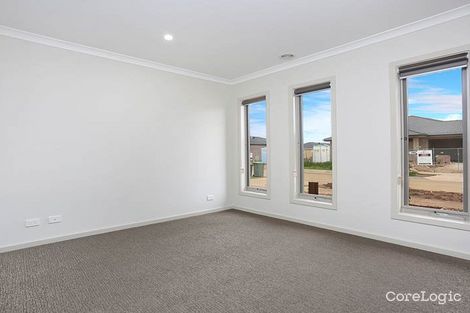 Property photo of 4 Fadden Place Epping VIC 3076