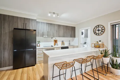 2/4 Jacobs Cl, Menai, NSW 2234