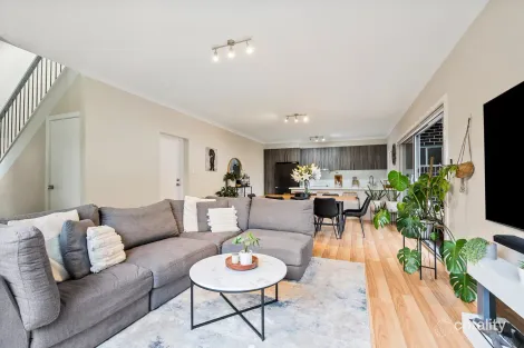 Property photo of 2/4 Jacobs Close Menai NSW 2234