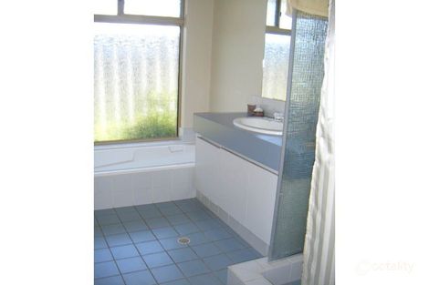 Property photo of 8 Ellenbrae Place Marangaroo WA 6064