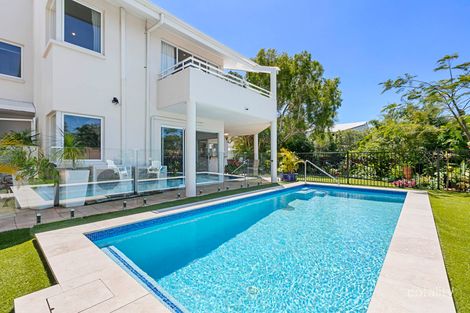 2/53 Southern Cross Pde, Sunrise Beach, QLD 4567