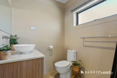 Property photo of 1/34 Devenish Road Boronia VIC 3155