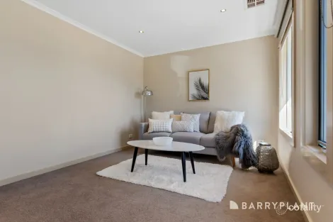 Property photo of 1/34 Devenish Road Boronia VIC 3155