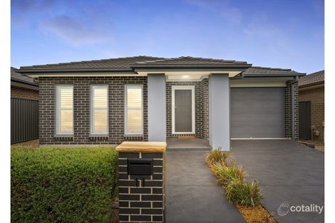 11 Private Cct, Jordan Springs, NSW 2747