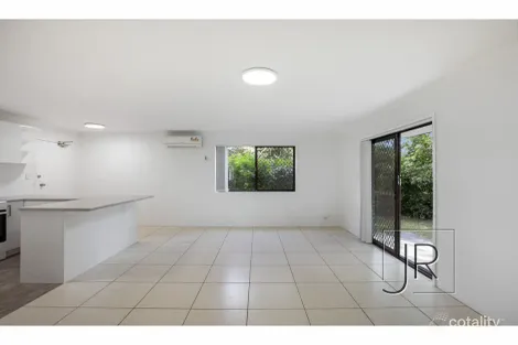 Property photo of 2/20 Bright Avenue Labrador QLD 4215