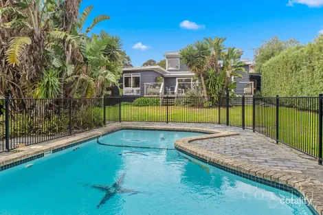 Property photo of 4 Piper Crescent Frankston South VIC 3199