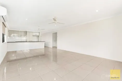 Property photo of 3/15 Whitney Street Emerald QLD 4720