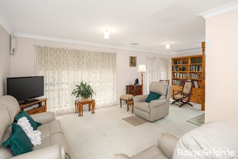 Property photo of 52 Overdale Drive Bourkelands NSW 2650