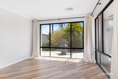 Property photo of 1 Pipit Court Broadwater WA 6280