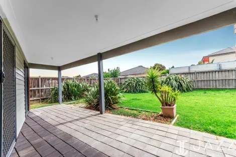 Property photo of 11 Bangalay Place Point Cook VIC 3030