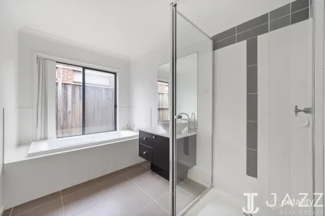 Property photo of 11 Bangalay Place Point Cook VIC 3030