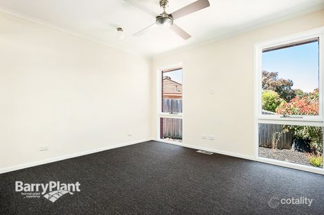 Property photo of 2 Yuluma Court Frankston VIC 3199