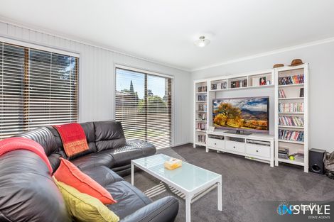 Property photo of 10 Webber Place Karabar NSW 2620