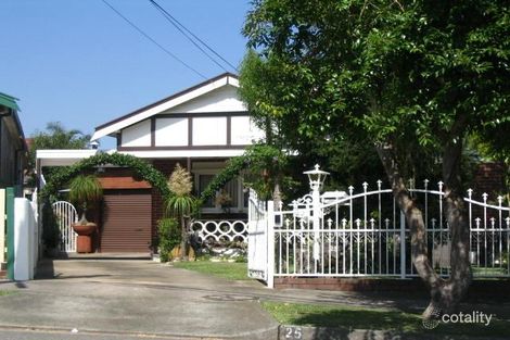25 Mons St, Russell Lea, NSW 2046