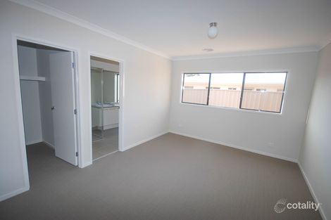 Property photo of 36 Flack Crescent Boorooma NSW 2650
