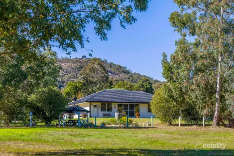 Property photo of 8 Chatfield Road Serpentine WA 6125