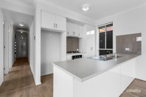 35 Parklands Cres, Reynella, SA 5161