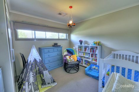 Property photo of 5 Dewpoint Drive Spring Farm NSW 2570