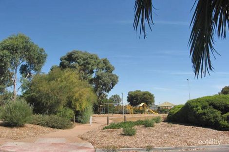 2 Deakin Ave, Hope Valley, SA 5090