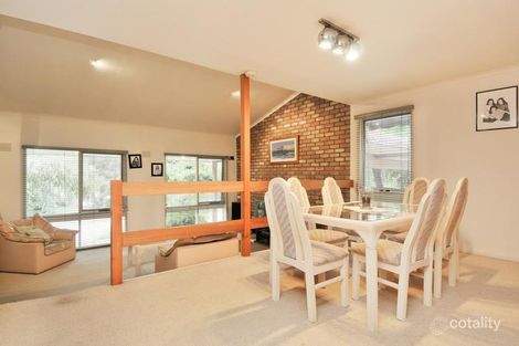 Property photo of 2 Hartland Way Eltham VIC 3095