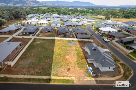 4 Bay Ct, Tangambalanga, VIC 3691