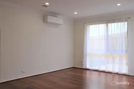 Property photo of 1/15 Plateau Crescent Hampton Park VIC 3976