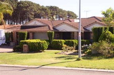 5 Meadow Cl, Kardinya, WA 6163