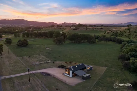 Property photo of 123 Graves Road Mansfield VIC 3722