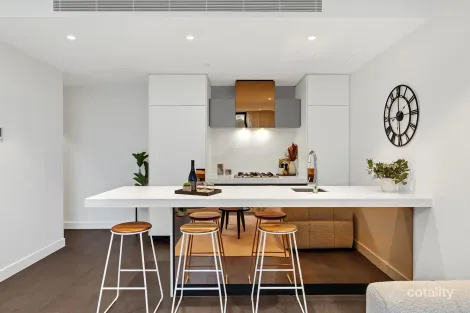 Property photo of 1401/8 Bowen Crescent Melbourne VIC 3004