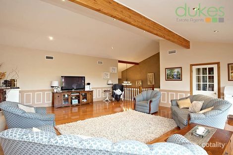 Property photo of 42 Parklands Avenue Leonay NSW 2750