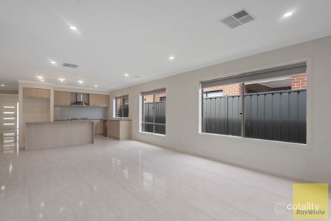Property photo of 13 Nabro Street Truganina VIC 3029