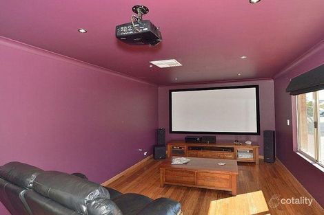 Property photo of 7 Bancroft Close Greenfields WA 6210