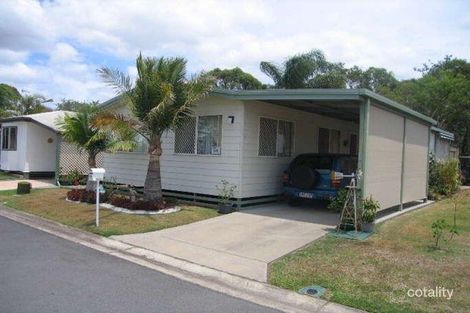 69 Elizabeth St, Urangan, QLD 4655
