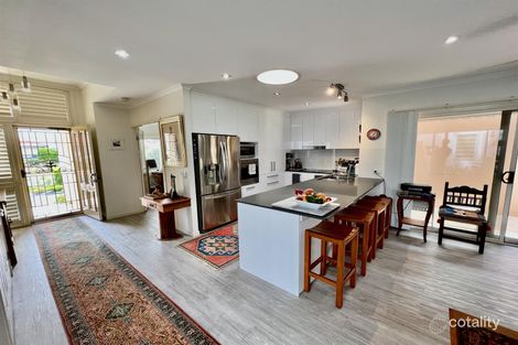 Property photo of 71/76 Bayview Street Runaway Bay QLD 4216