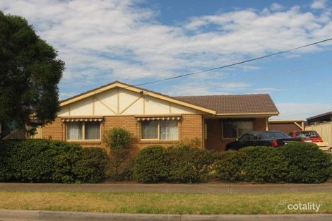 Property photo of 1 Pine Drive Altona Meadows VIC 3028