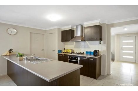 Property photo of 7 Paringa Pass Wyndham Vale VIC 3024