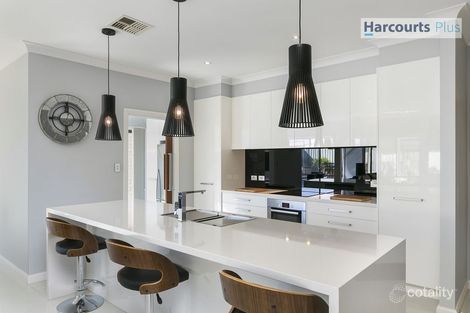Property photo of 2 Wildi Court Hallett Cove SA 5158