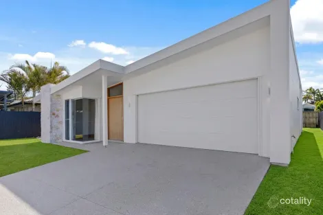 24 DAME PATTI DR, SUNRISE BEACH, QLD 4567